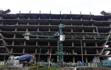 A building is seen under construction in Ethiopia's capital Addis Ababa, September 15, 2013. REUTERS/Tiksa Negeri