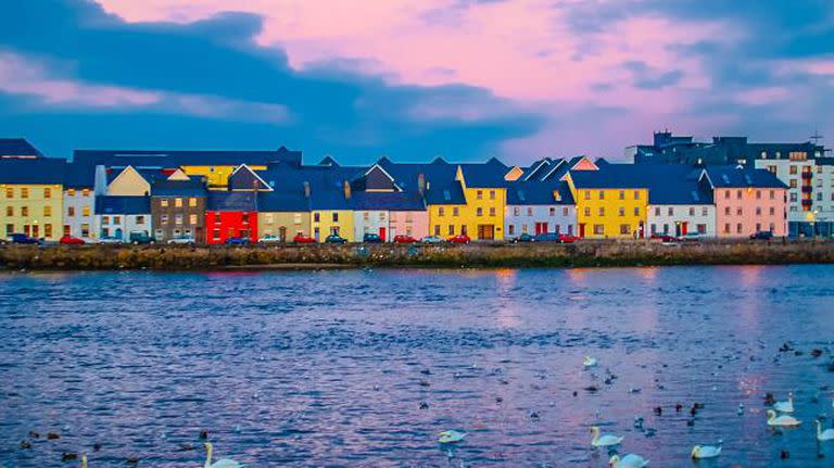 Galway, una ciudad puerto de la costa de Irlanda