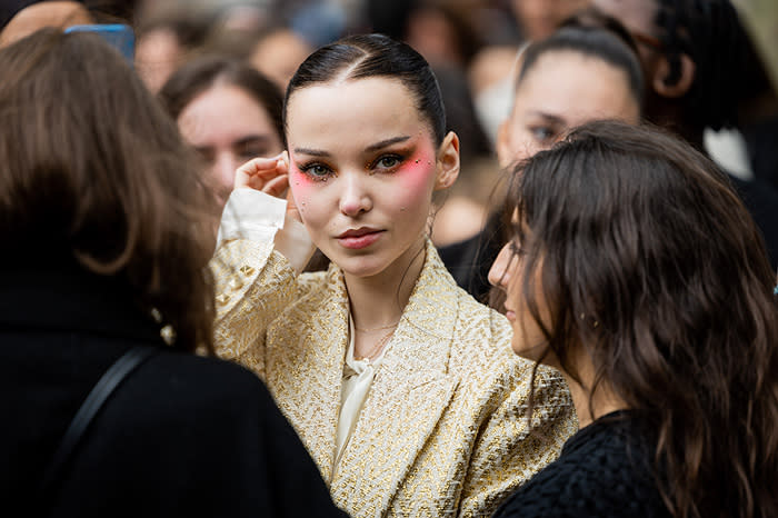 dove cameron en paris