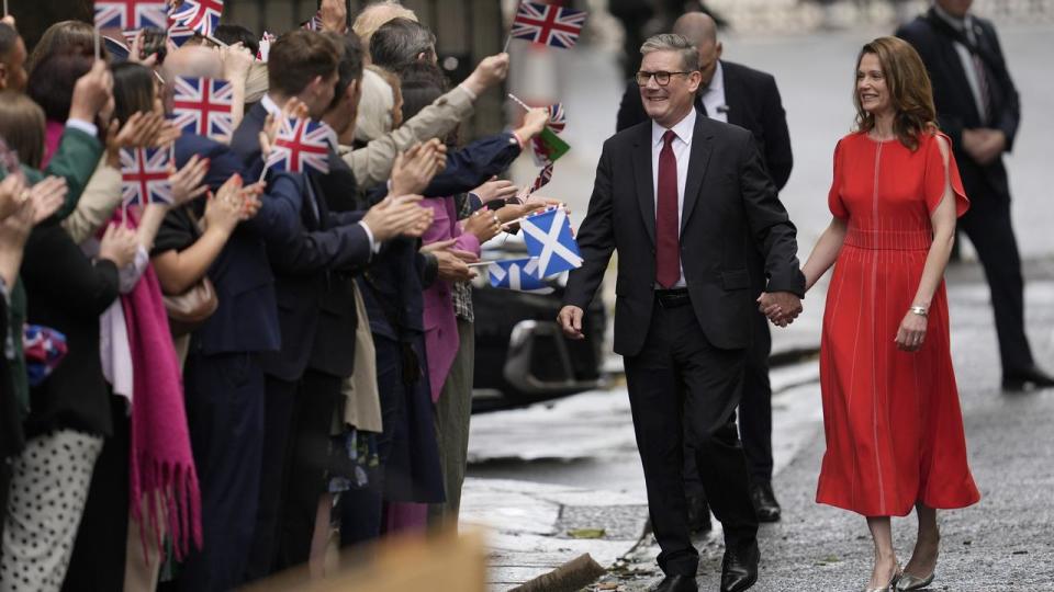 Prime Minister Keir Starmer and wife Victoria greet supporters