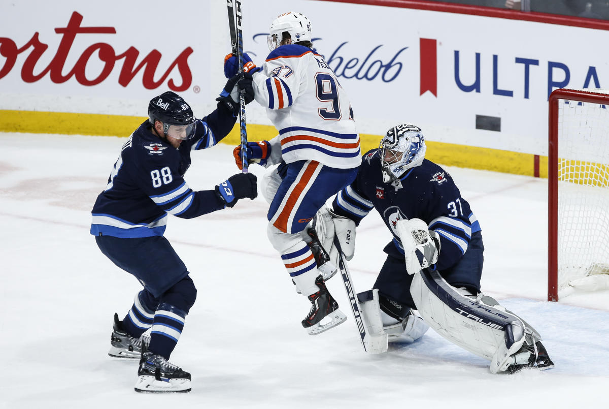 McDavid scores, adds 4 assists in Oilers' rout of Ducks, capping