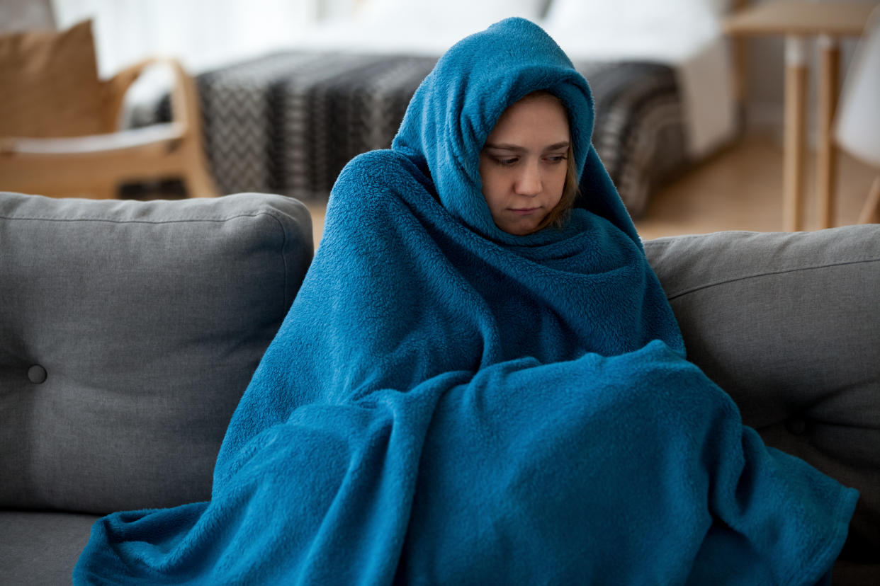 Pasar frío en casa es una de las cosas más molestas que te pueden pasar, algo que no te permite disfrutar de tu hogar. Si no tienes sistemas de calefacción, los calentadores son una buena opción. Foto: Getty Images. 