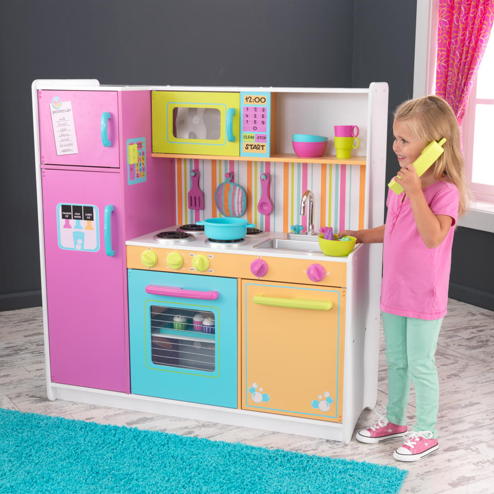 KidKraft Deluxe Big and Bright Kitchen. (Photo: Walmart)