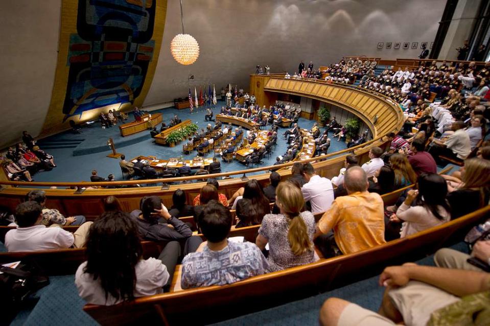 Lawmakers convene at the Hawaii State Senate.