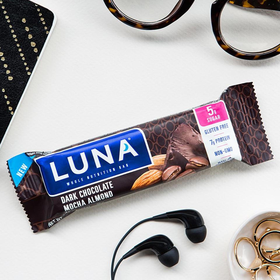 Luna Dark Chocolate Mocha Almond Bar