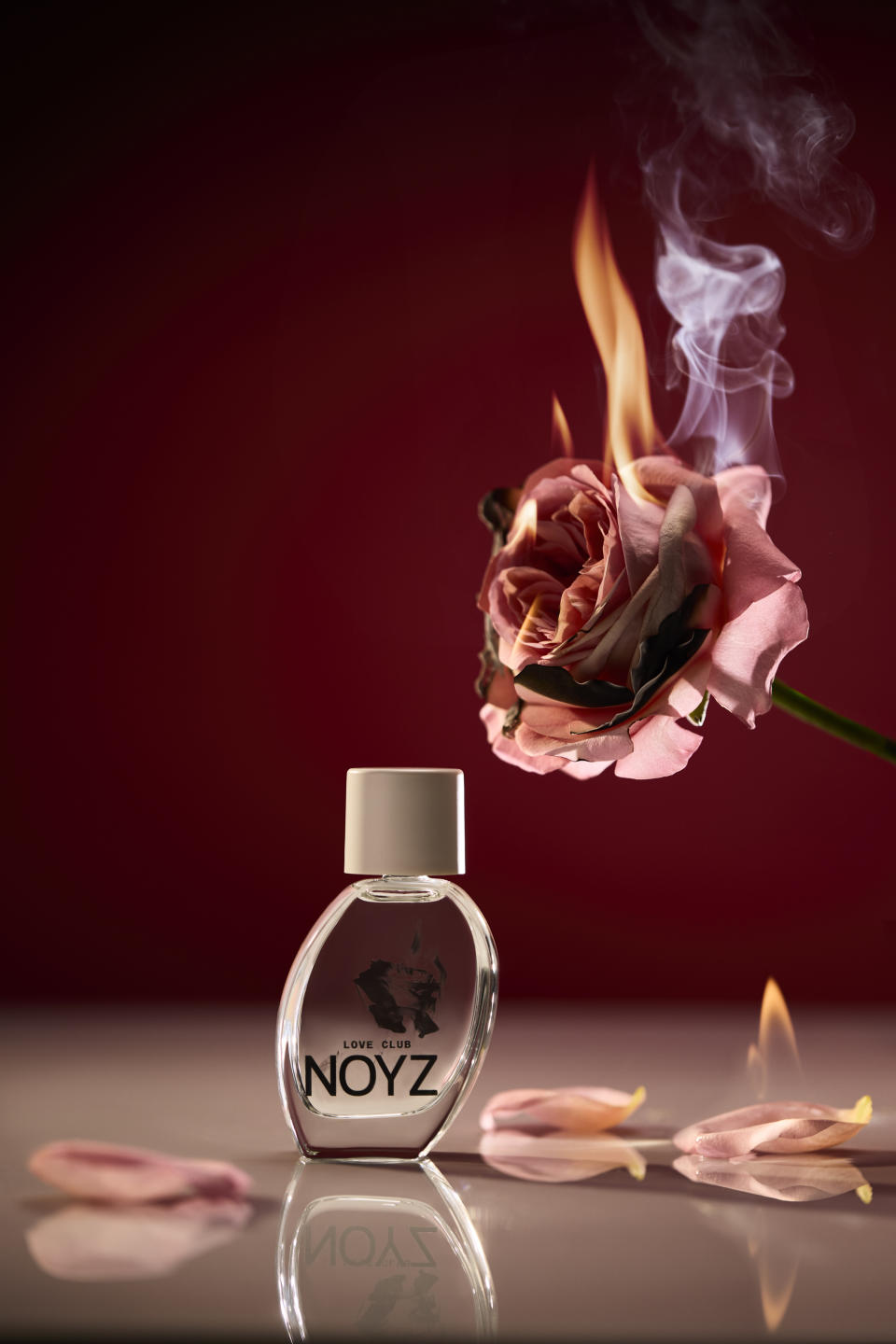 Love Club by Noyz taps Turkish pink rose, saffron and woody notes.
