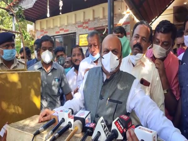 Karnataka Chief Minister Basavaraj Bommai talking to the media. (Photos/ANI)