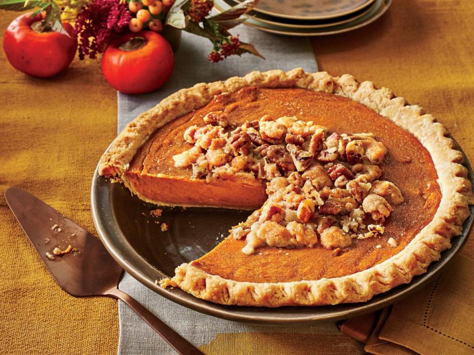 Persimmon Pie with Pecan Streusel