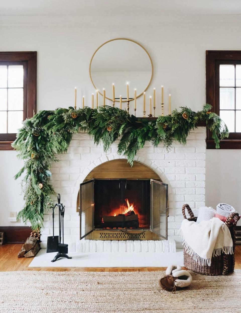 DIY Asymmetrical Garland