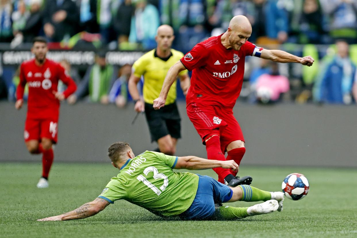 Michael Bradley and Toronto FC have had a ridiculously hard time solving Seattle in MLS Cup finals. (Jennifer Buchanan-USA TODAY Sports)