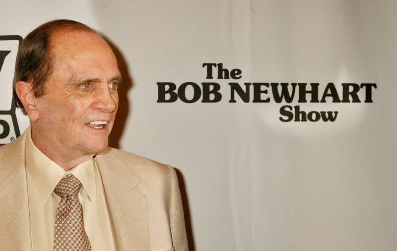 Foto de Archivo: El actor Bob Newhart asiste a un homenaje para celebrar el 35 aniversario de la serie de televisión "The Bob Newhart Show" organizado por TV Land y The Paley Center for Media en Beverly Hills, California, EEUU