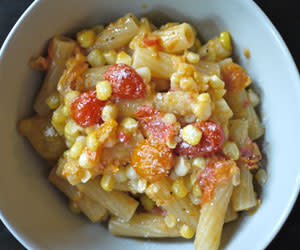 Pasta with Corn and Tomato