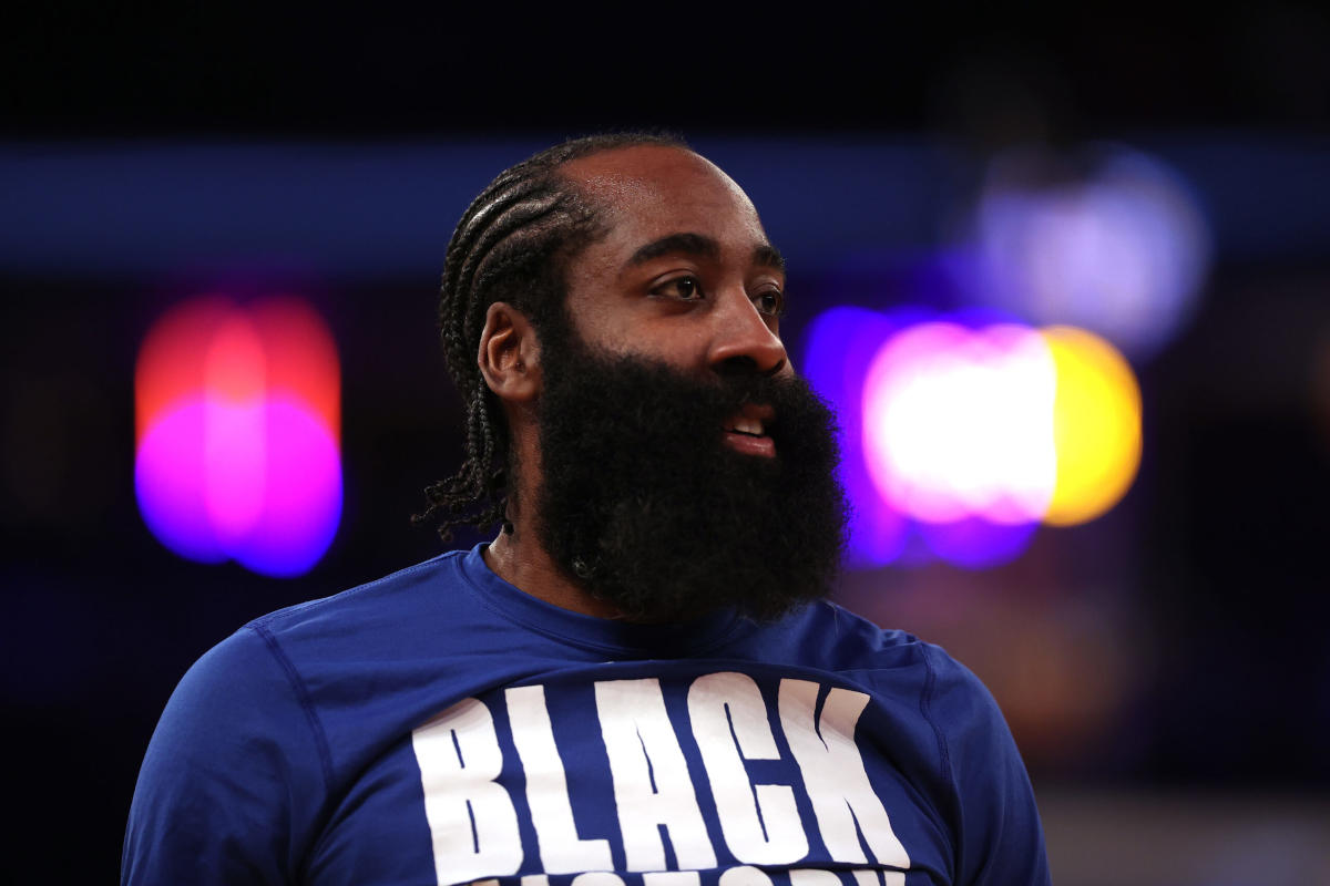 James Harden shows up in pajamas for Sixers' opening night vs. Celtics