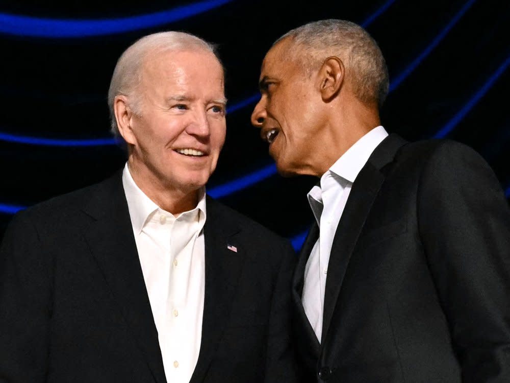 US-Präsident Joe Biden (l.) kann sich in jeder Hinsicht auf die Unterstützung von Barack Obama verlassen. (Bild: getty/MANDEL NGAN / AFP via Getty Images)