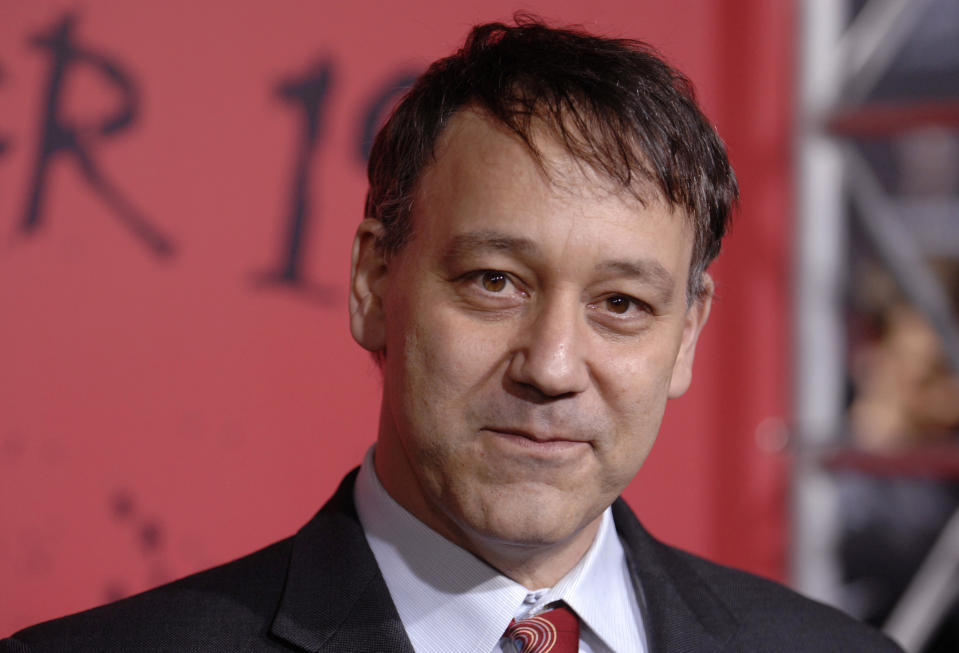 The producer of "30 Days of Night", Sam Raimi, attends the film's premiere at Grauman's Chinese Theatre in Hollywood October 16, 2007. REUTERS/Phil McCarten (UNITED STATES)