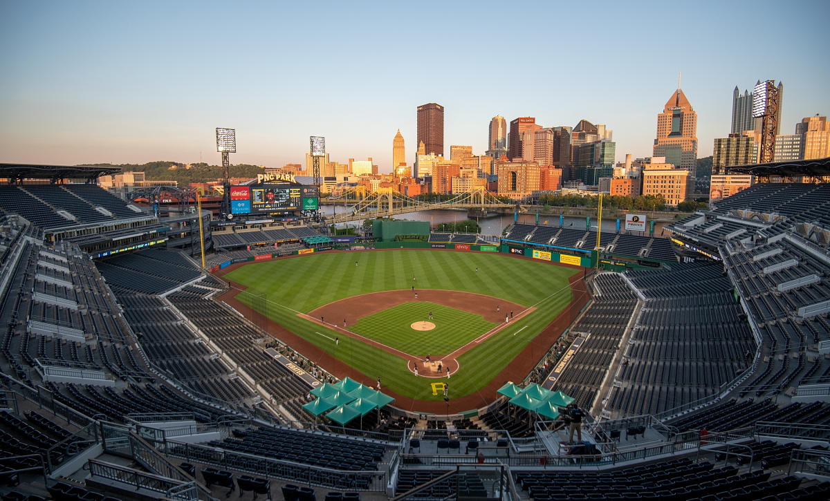 Blue Jays talking to Pittsburgh about playing at PNC Park