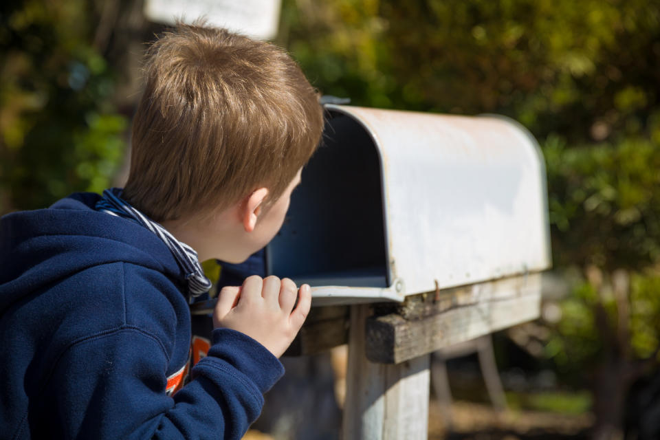 Looking for ways to keep bored kids busy without a screen? Subscription boxes for kids are a good way to make them excited for a gift year-round.  (Photo: goodmoments via Getty Images)