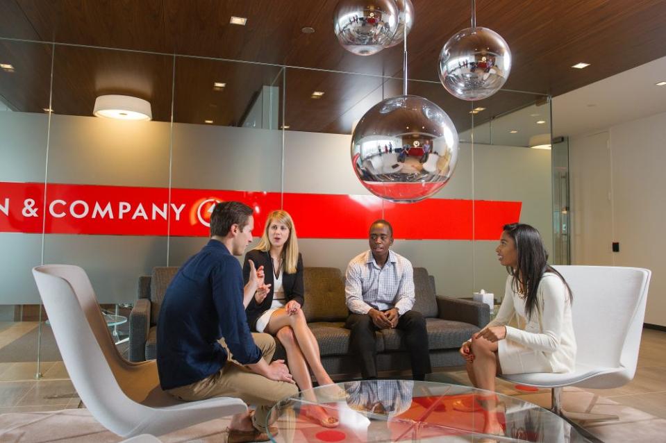 <p>“Leaders at Bain are honest – they use direct language, and the ‘one team’ attitude is crucial.” (Glassdoor) </p>