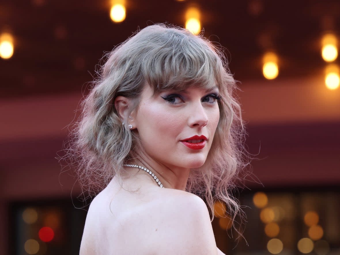 Taylor Swift's new album, The Tortured Poets Department, appeared to leak online Wednesday.  (Mario Anzuoni/Reuters - image credit)