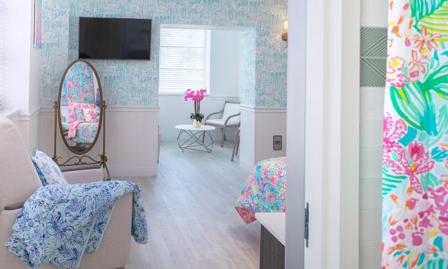 Lilly Pulitzer Brings Bright Colors and Prints to Birthing Suites