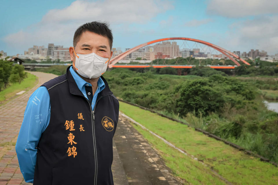 苗栗縣長參選人鍾東錦。   圖：擷自鍾東錦臉書