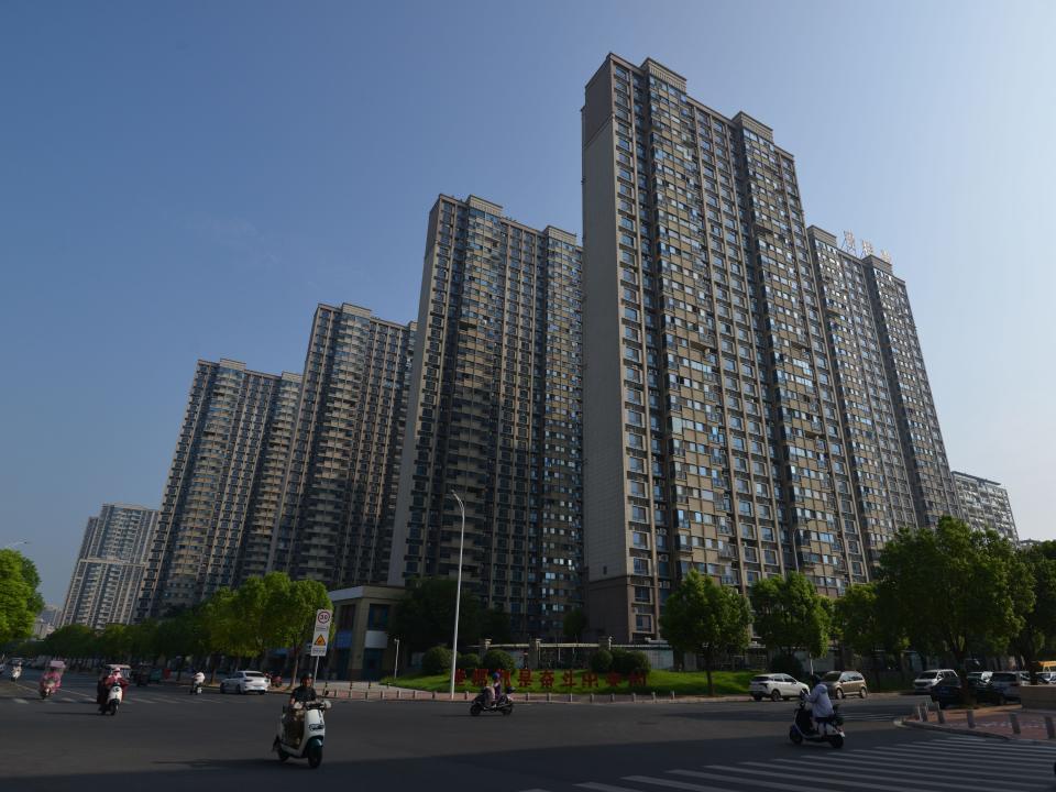 A residential building in a country park in Fuyang City, east China's Anhui Province.