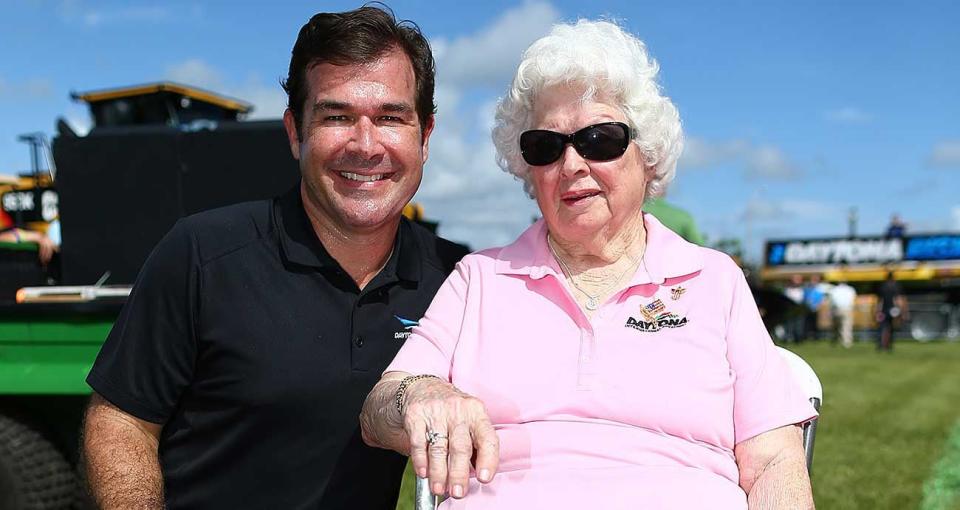 Juanita “Lightnin'” Epton, whose tireless knack for selling tickets with a personal touch made her the longest-tenured employee at Daytona International Speedway, has died. She was 103 years old.