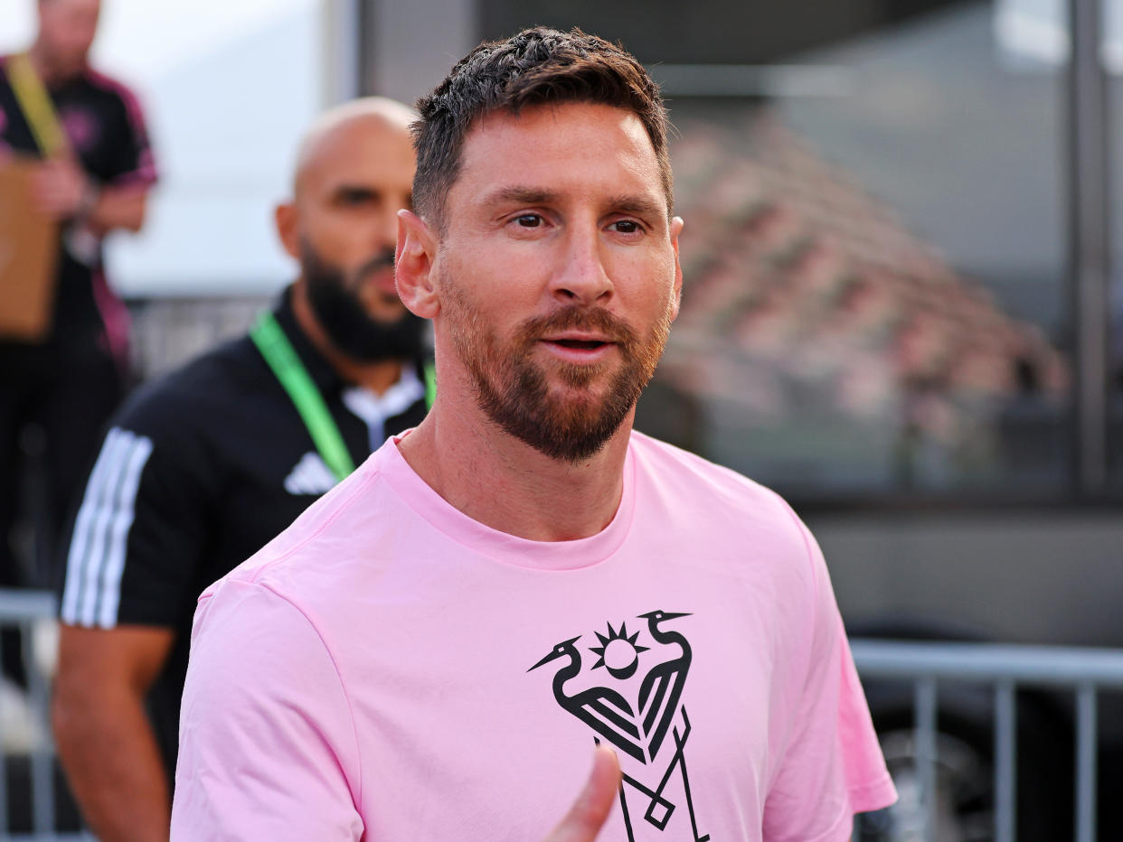 FORT LAUDERDALE, FLORIDA - JULY 21: Lionel Messi #10 of Inter Miami CF looks on prior to the Leagues Cup 2023 match between Cruz Azul and Inter Miami CF at DRV PNK Stadium on July 21, 2023 in Fort Lauderdale, Florida. (Photo by Stacy Revere/Getty Images)