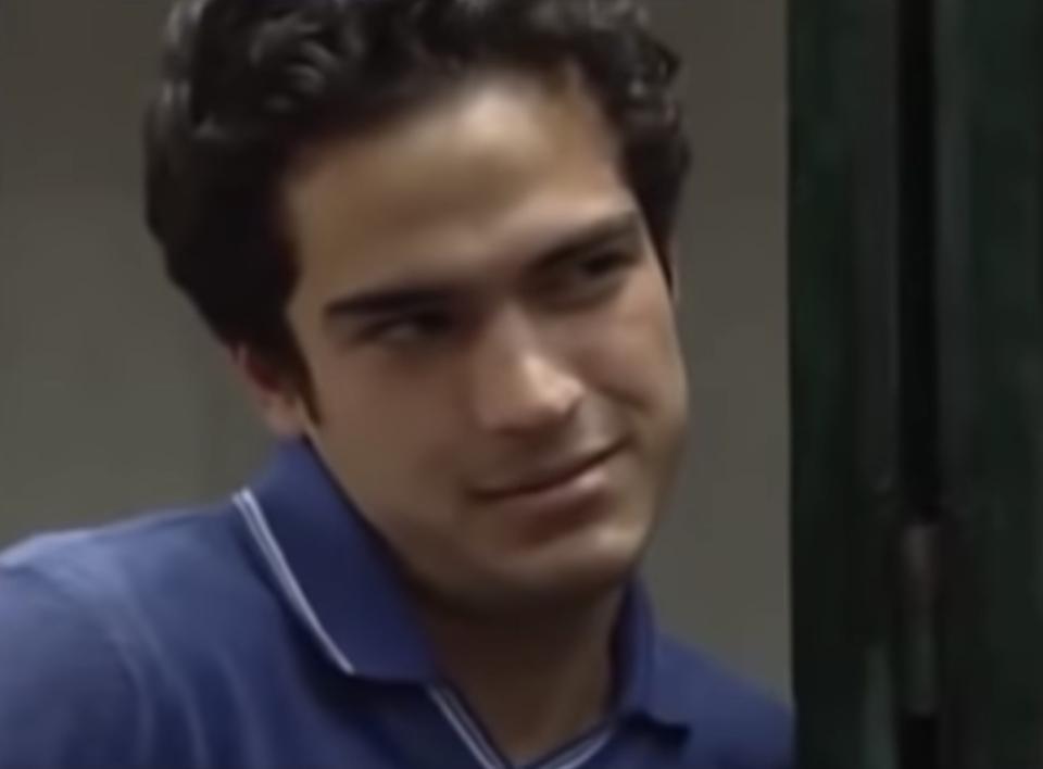 Alfonso Herrera in Clase 406