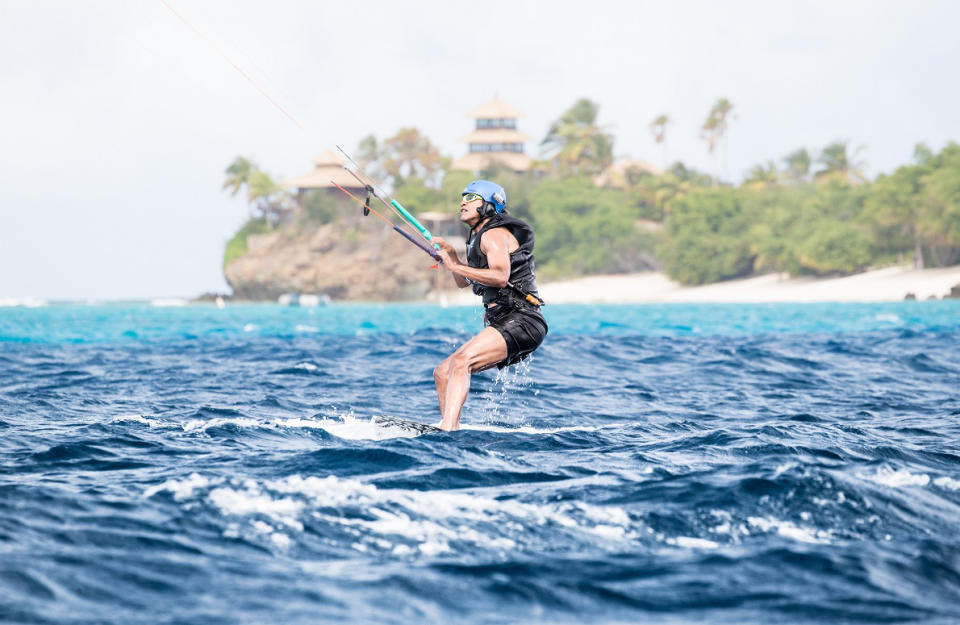 Barack Obama kitesurfing