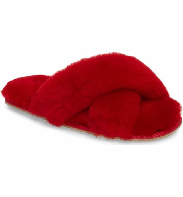 Cozy Like Kylie! 9 Fluffy Slippers to Keep Your Feet Warm During the Polar  Vortex