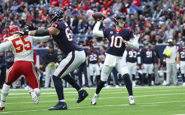 WATCH: Texans QB Davis Mills throws TD pass to TE Teagan Quitoriano against  the Chiefs