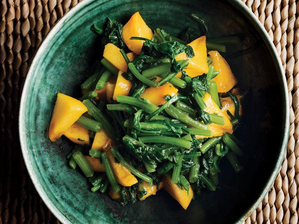 Persimmon and Chrysanthemum Greens Ohitashi