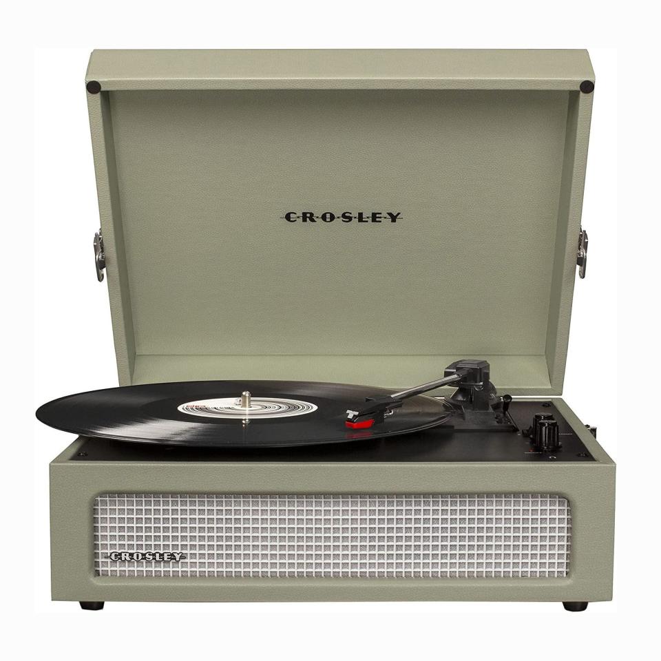 12) Voyager Vintage Portable Turntable