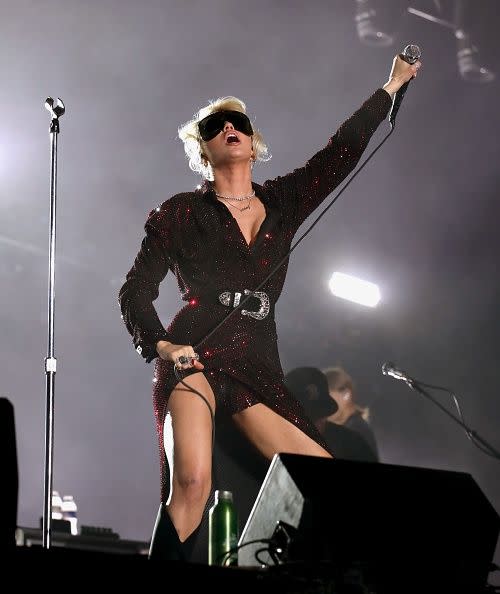 austin, texas october 08 miley cyrus performs onstage during the acl music festival 2021 at zilker park on october 08, 2021 in austin, texas photo by rick kerngetty images for mc