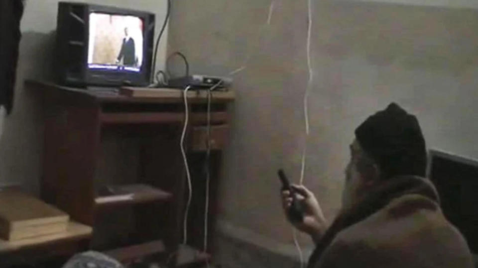Photo shows Osama bin Laden watching TV
