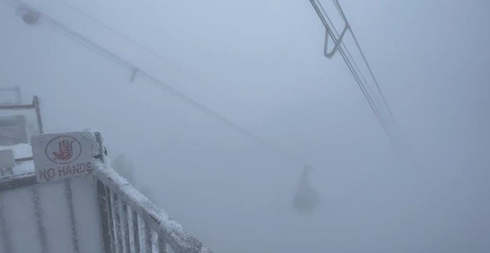 Conditions on January 1, 2022, after a tram was stuck at  Sandia Peak Tramway in Albuquerque, New Mexico. / Credit: Twitter/Derrick