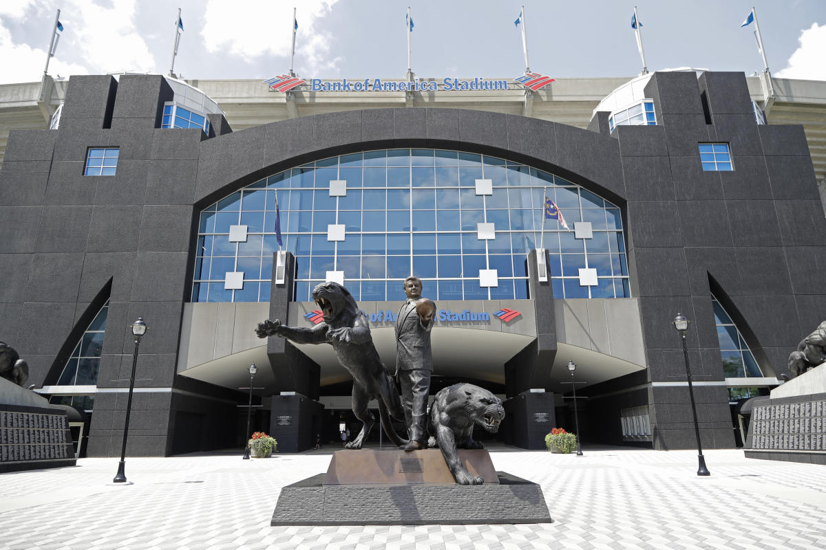 Panthers unveil statue of owner Jerry Richardson