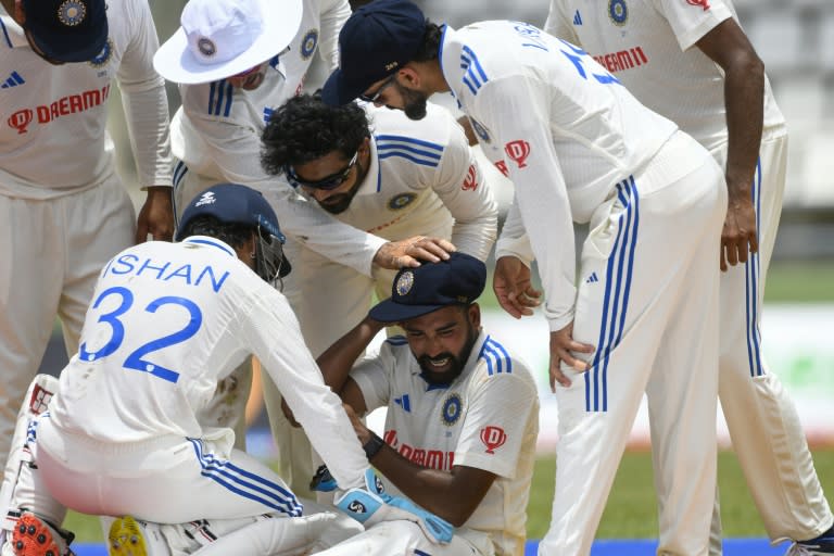 Mohammed Siraj (C) took a brilliant catch to remove Jermaine Blackwood on the stroke of lunch (Randy Brooks)