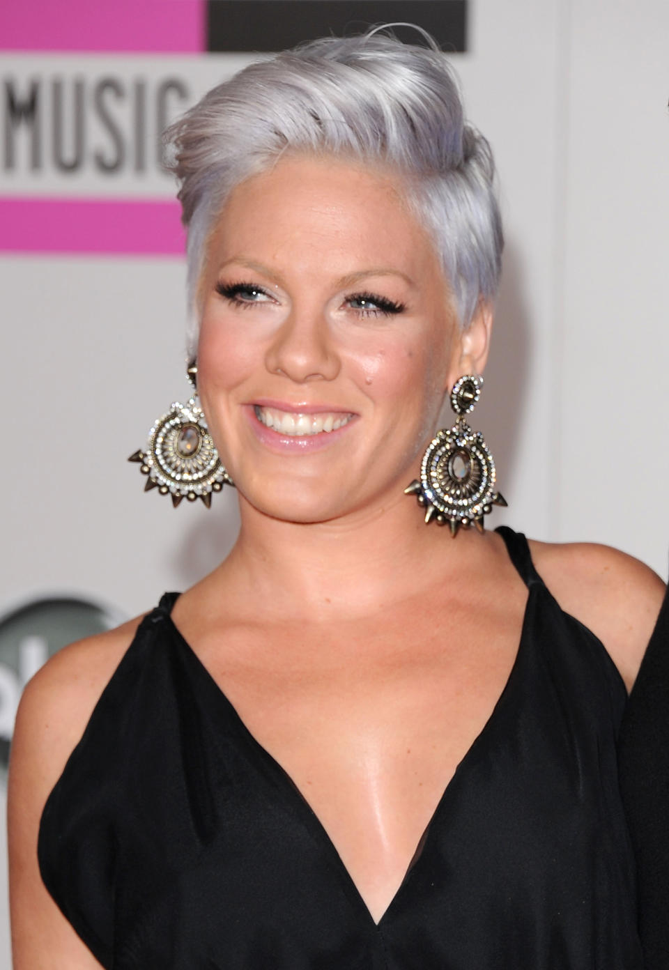 <p>Pink looks like a gorgeous silver fox who’s ready to win. (Photo: Getty Images) </p>