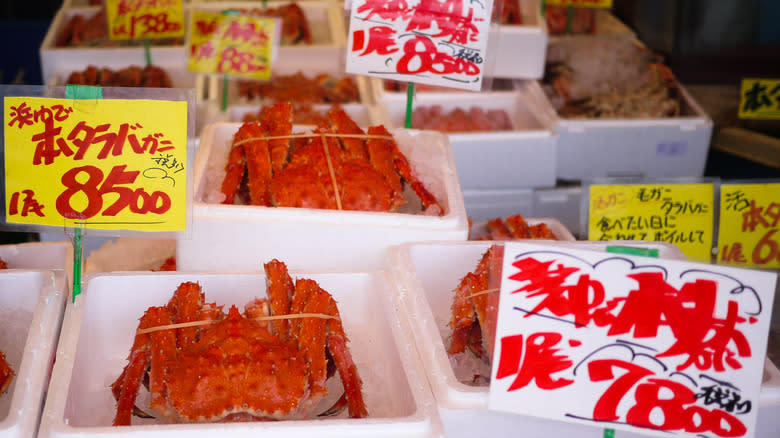 whole crab at fish market