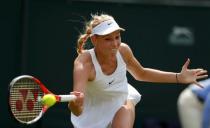 Britain Tennis - Wimbledon - All England Lawn Tennis & Croquet Club, Wimbledon, England - 27/6/16 Croatia's Donna Vekic in action against USA's Venus Williams REUTERS/Andrew Couldridge