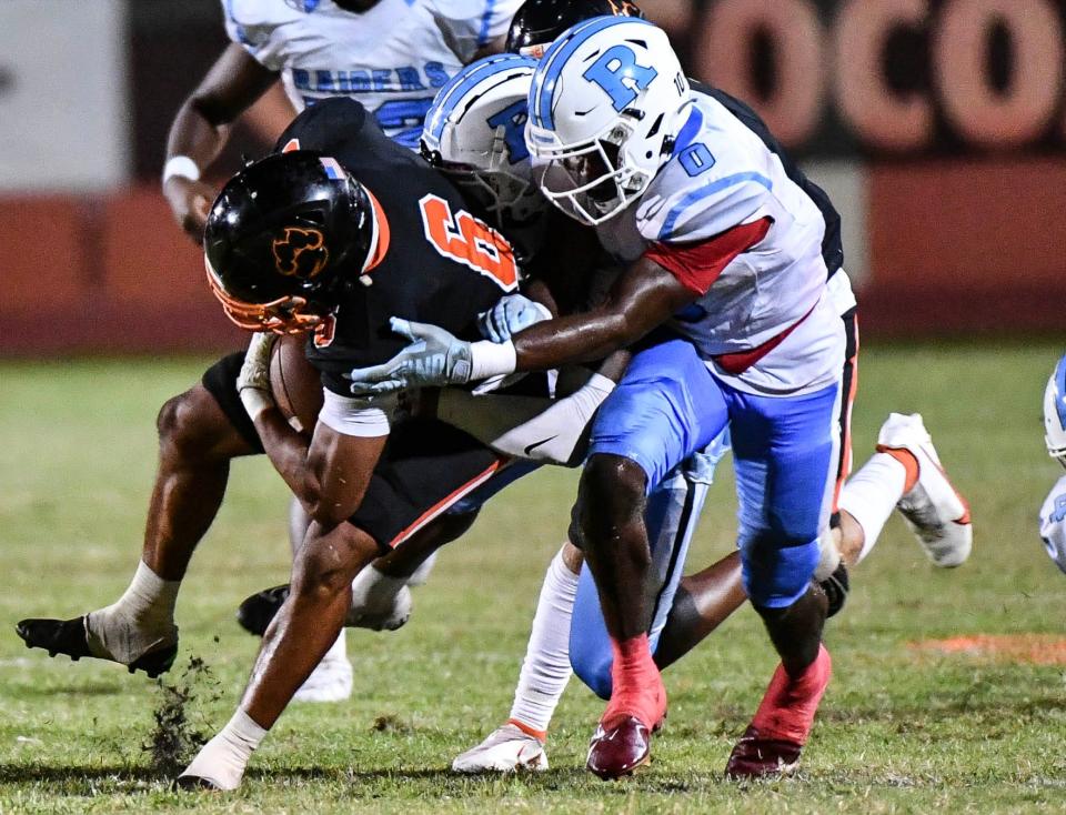 Jaylen Heyward of Rockledge brings down Cocoa’s Malachi Coney during their game November 4, 2022. Craig Bailey/FLORIDA TODAY via USA TODAY NETWORK