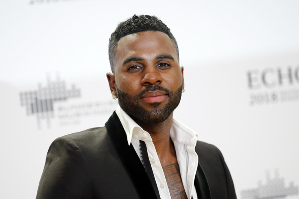 FILE - In this April 12, 2018 file photo, singer Jason Derulo poses during a photocall upon arrival for the 2018 Echo Music Awards in Berlin. Los Angeles police have arrested Benjamin Eitan Ackerman, 32, who they say burglarized the Hollywood Hills homes of celebrities, including Derulo, after casing them while pretending to be a potential buyer or real estate agent during open houses. Detective Jared Timmons said Wednesday, Jan. 2, 2019, that investigators have seized more than 2,000 items worth several million dollars allegedly taken in burglaries in 2017 and 2018. (Axel Schmidt/Pool Photo via AP)