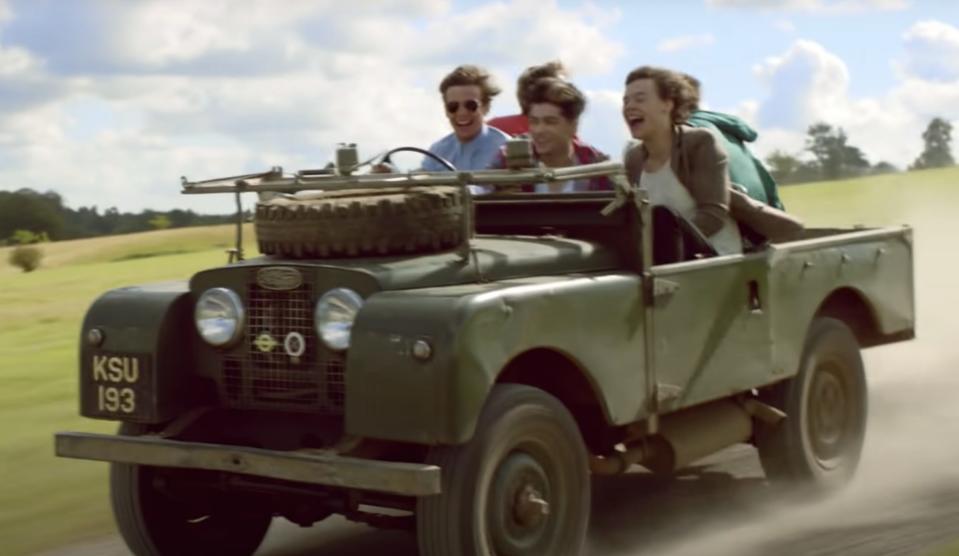 one direction live while we're young louis driving