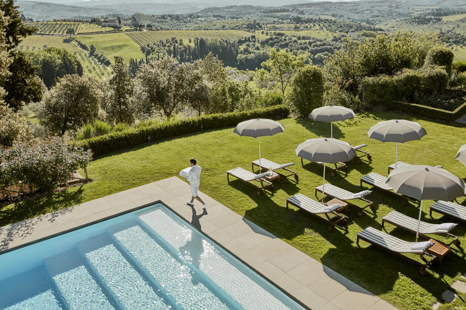 Days (and wines) evaporate by the pool at COMO Castello del Nero (COMO Castello del Nero)