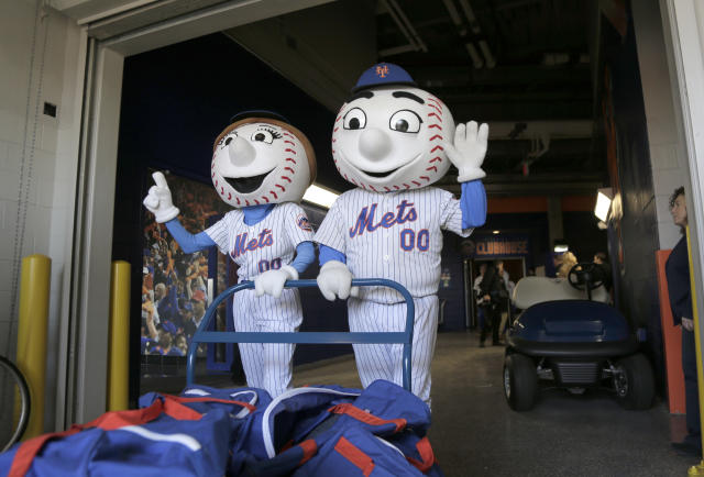 Our littlest Mets fan here at ConnectPay is all decked out! GO METS!!! . # mets #mlb #baseball #CT #connectedpayroll