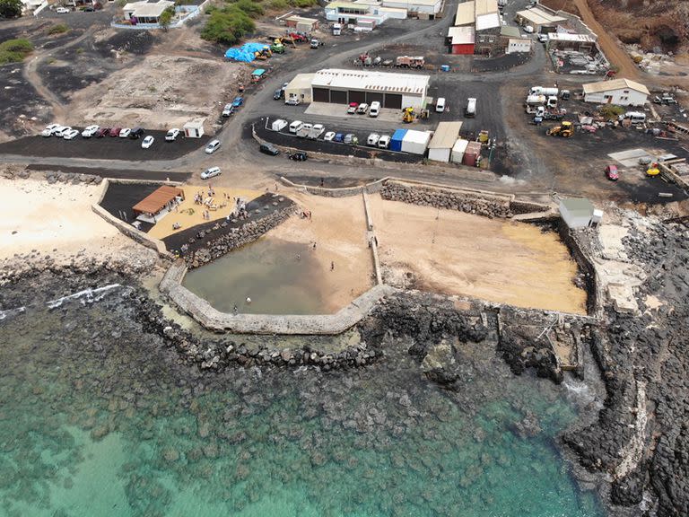 Estanque de tortugas verdes en la Isla Ascensión