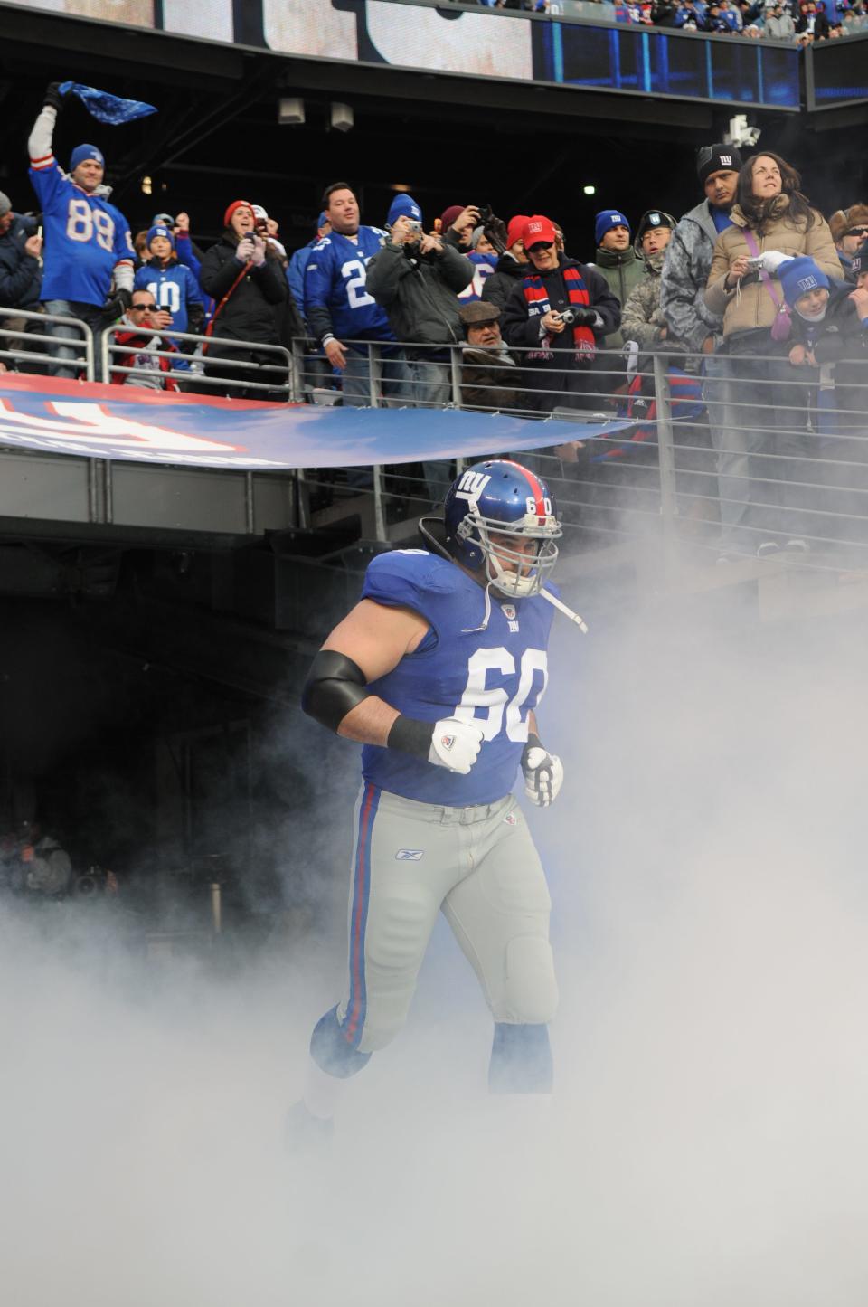 74641 Bergen, East Rutherford 12/19/2010   New York Giants Shaun O'Hara takes the field prior to Sunday's 38-31 loss to the Philadelphia Eagles at the New Meadowlands Stadium.  TYSON TRISH/STAFF PHOTOGRAPHER