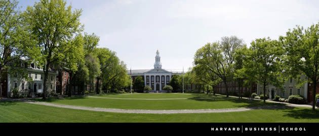 <b>2. Harvard Business School</b>: La institución, ubicada en Cambridge, Massachusetts, se queda muy cerca de la victoria. Los 187,223 dólares de media que ganan sus alumnos al año no han sido suficientes para desbancar a la ganadora (Foto: Facebook)